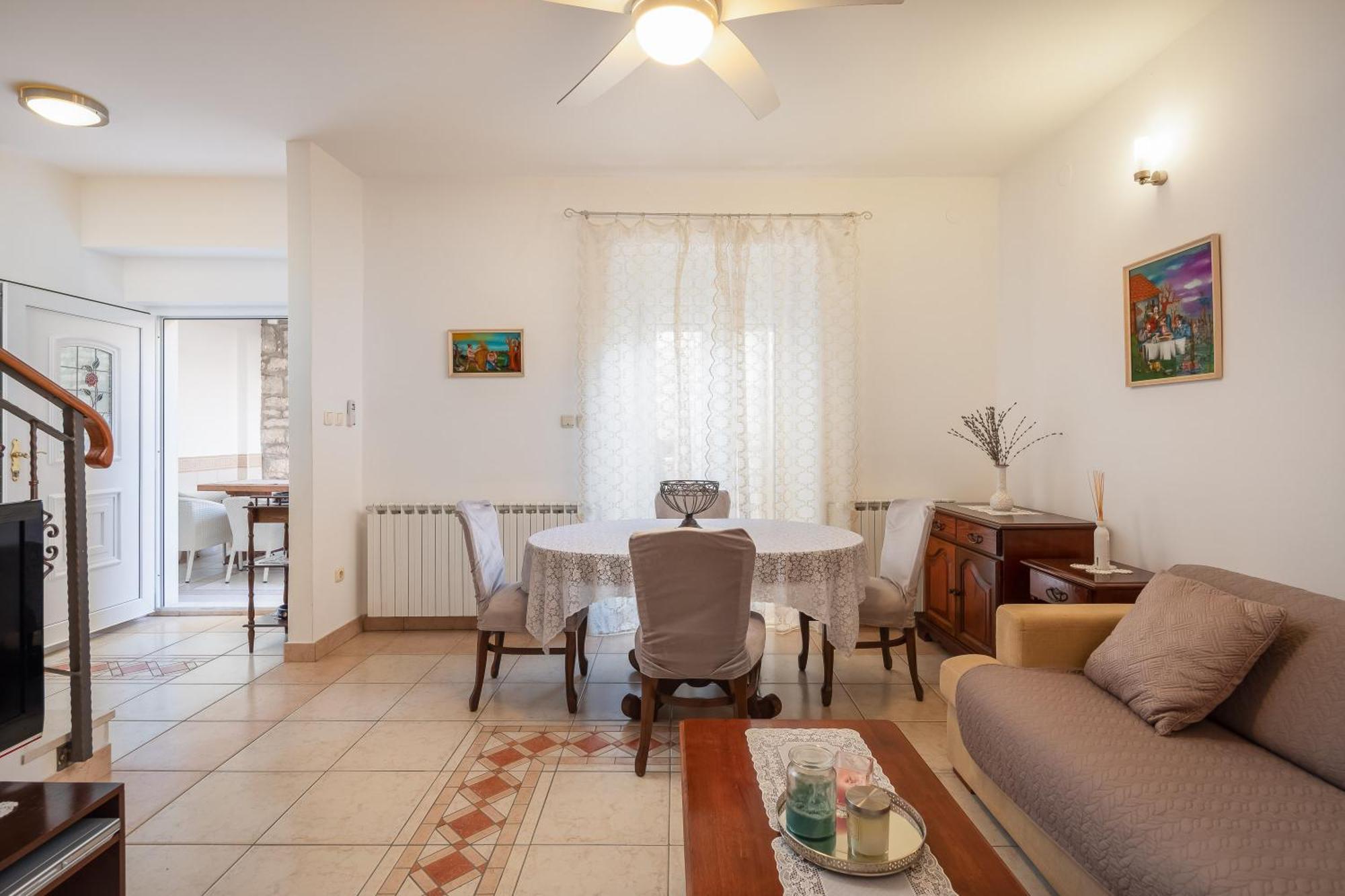 Galatea Apartments - Town Centre With Free Parking Baška Voda Exteriör bild