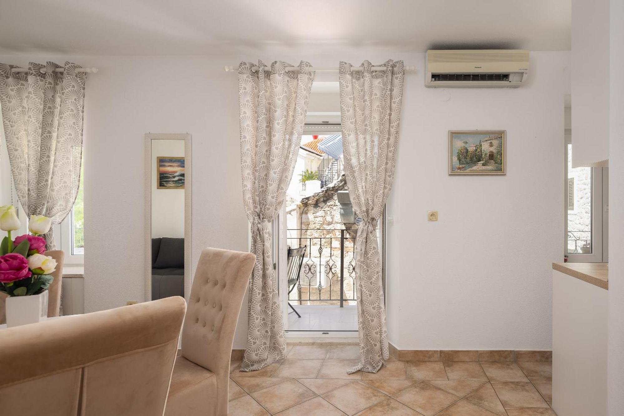 Galatea Apartments - Town Centre With Free Parking Baška Voda Exteriör bild